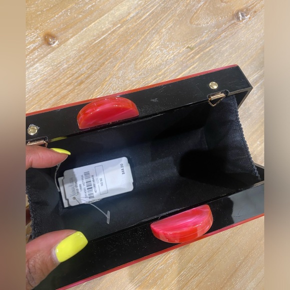 BARI LYNN DRAMA QUEEN SPARKLE ACRYLIC BOX CLUTCH - Picture 4 of 4